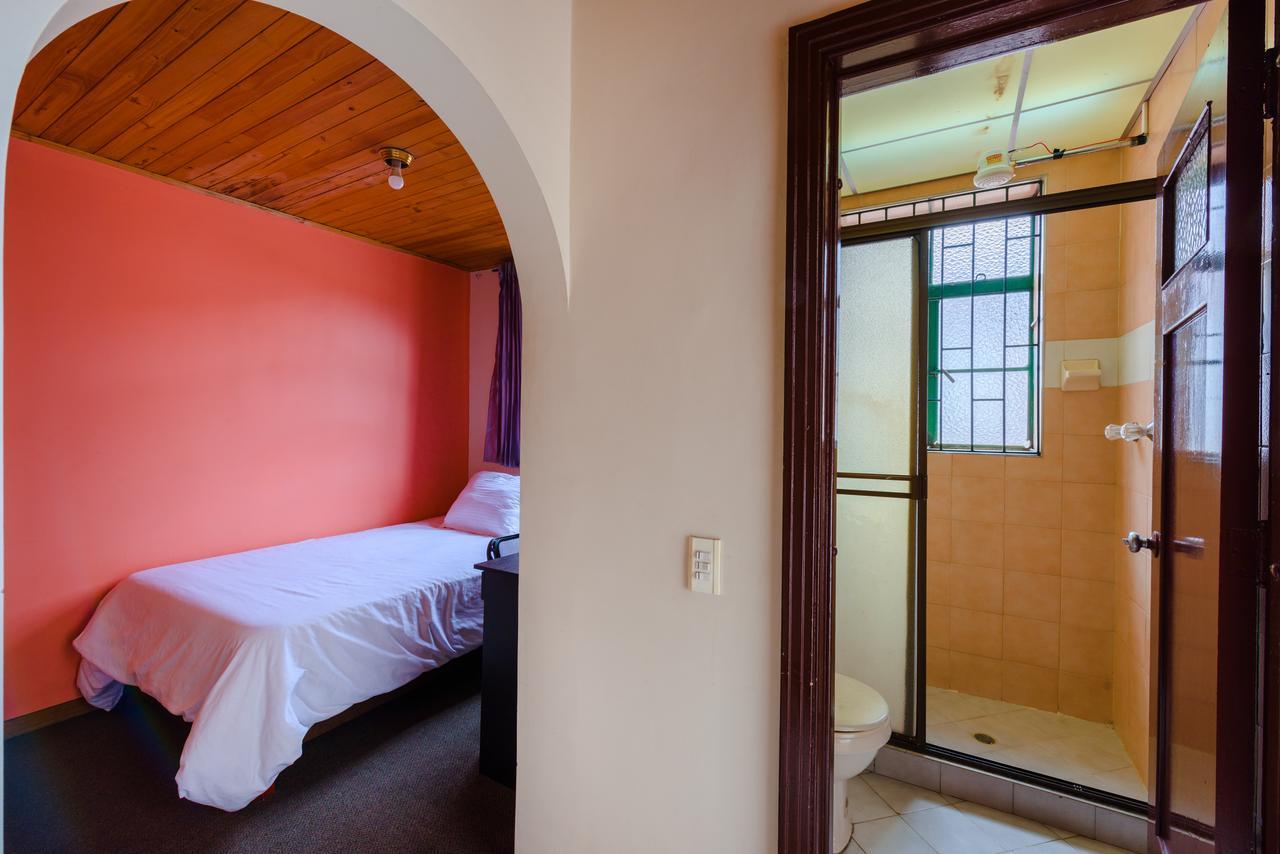 Hostel La Quinta Bogotá Zewnętrze zdjęcie